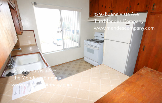 3250 BUENA VISTA AVE