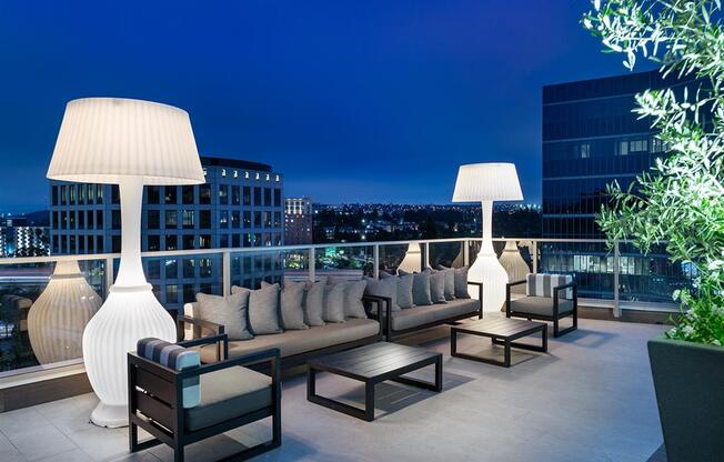 rooftop deck at Kinley West LA, Los Angeles, CA