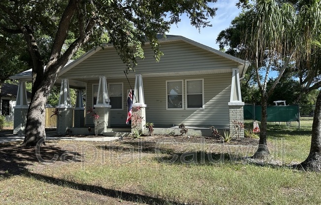 1215 E 29 AVE