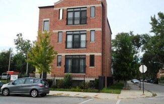 LARGE 3 BEDROOM 2 BATH CONDO IN POPULAR BRONZEVILLE AREA.