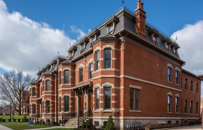 Canalside Townhouses