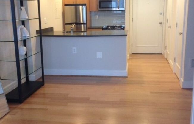 Sutton Plaza Apartments