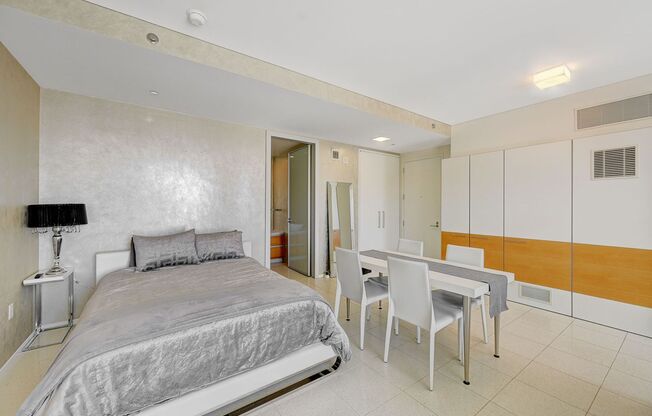 Studio, 1 bath, $2,700, Unit # 2007