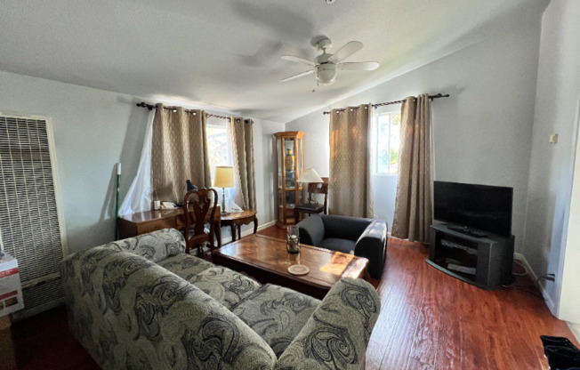 97 E DUANE AVE