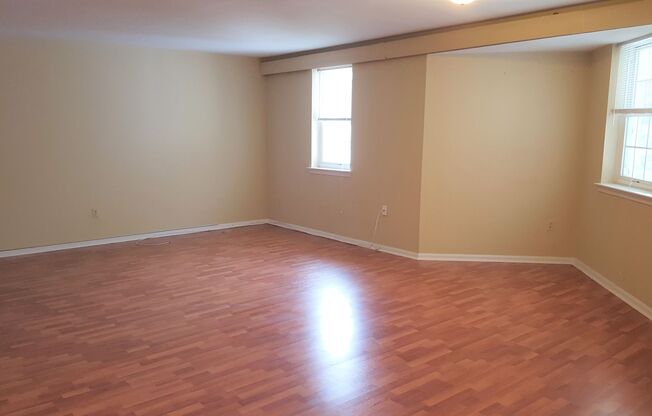 1 bed, 1 bath, $1,895, Unit LL - 312