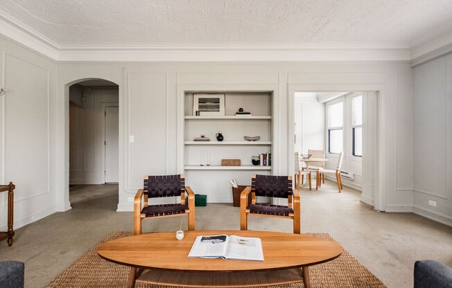 2 beds, 1 bath, 1,000 sqft, $1,646, Unit 202