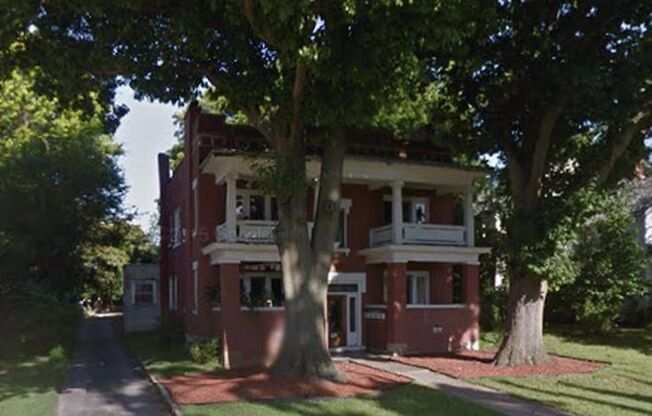 Rent this Amazing apartment walking distance to Downtown Springfield and MSU!