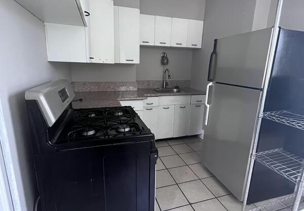 490 LINWOOD AVE