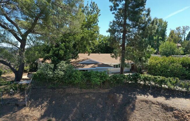 279 STARLIGHT CREST DR