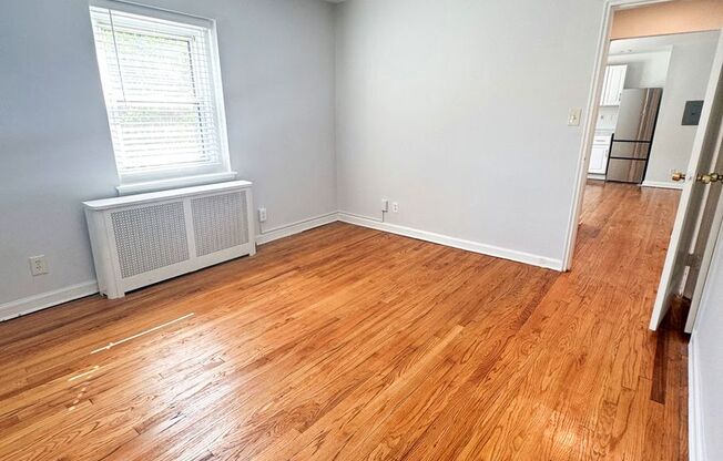 1 bed, 1 bath, 550 sqft, $1,799, Unit 252-1B