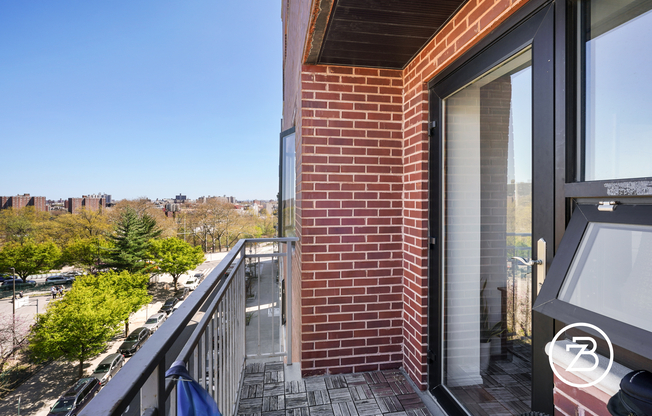 456 W 167 ST