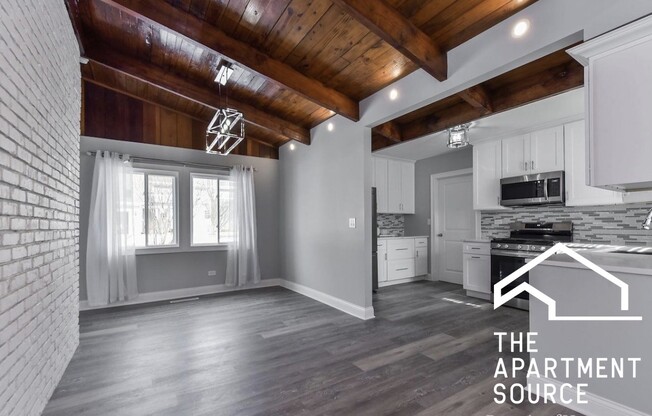 702 HAMMERSCHMIDT AVE