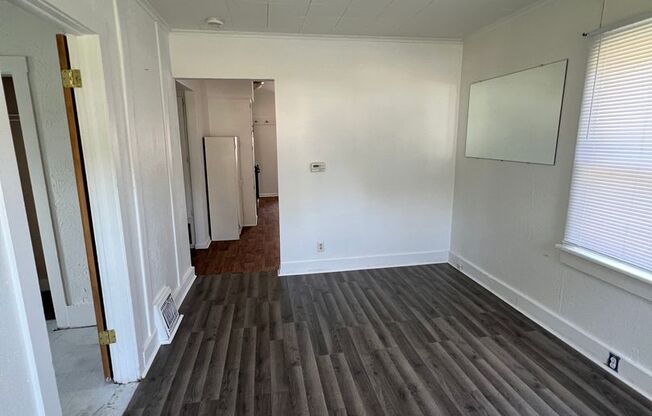 2 beds, 1 bath, $850