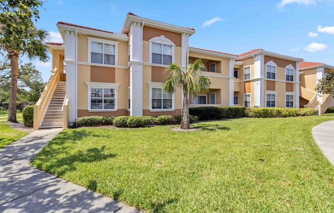 2/2 condo available now for annual lease