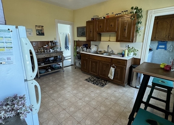 2 beds, 1 bath, 1,250 sqft, $3,000, Unit 3