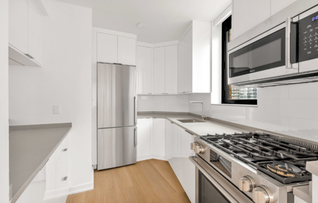 78 W 63 ST
