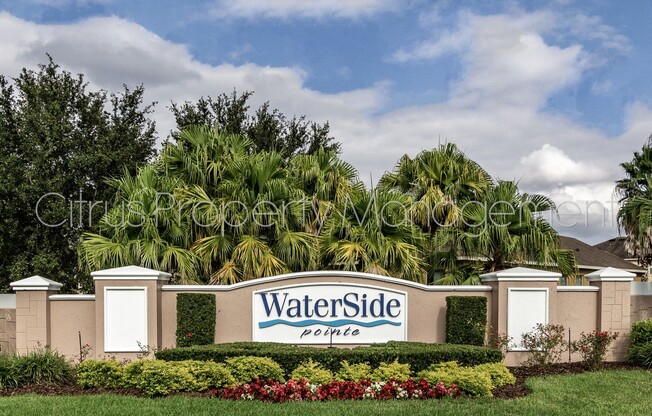 Beautiful Waterfront Home (4/3.5) in Groveland