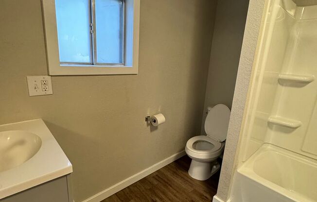 2 beds, 2 baths, $1,550