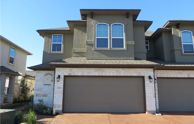 Beautiful 4 bed/2.5 bath/2 car garage!