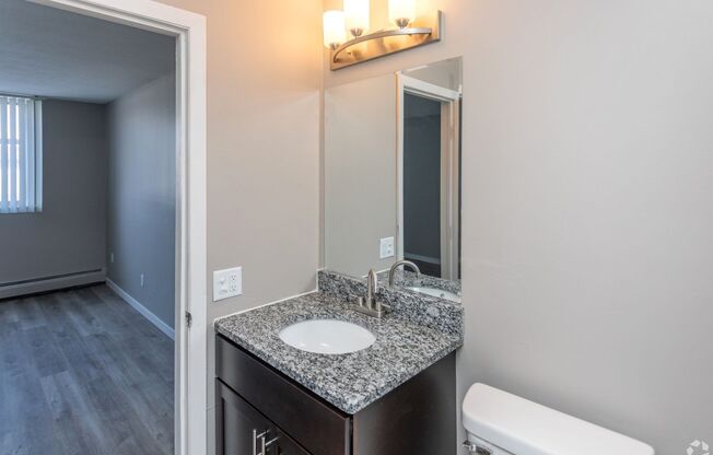1 bed, 1 bath, $1,149, Unit 7015-201