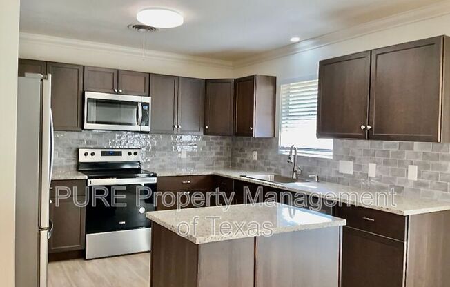 310 HIGHLAND ESTS DR