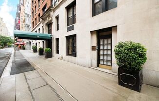 116 E 63 ST
