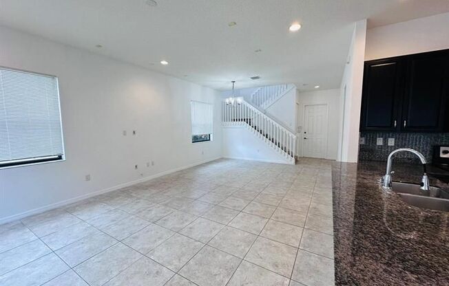 9074 SW 39 ST