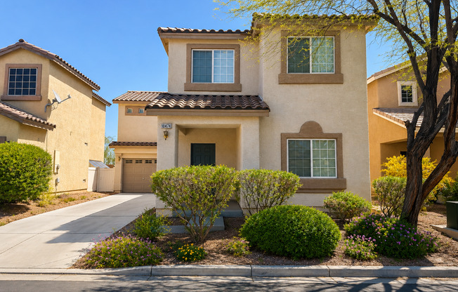 4 bedroom +Den!