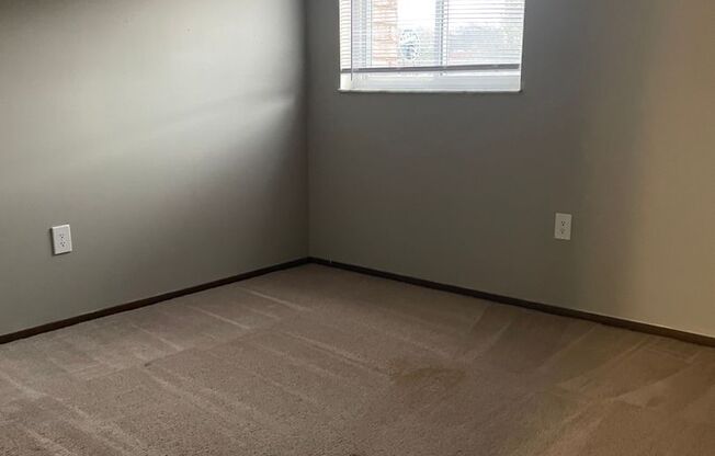 2 beds, 1 bath, 800 sqft, $999, Unit Unit 209-E