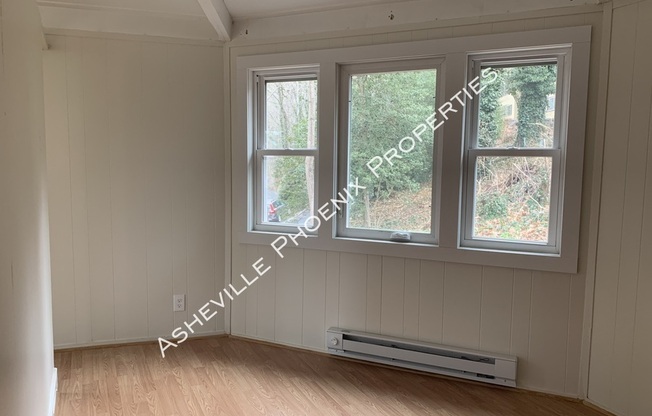 25 HOWLAND RD 