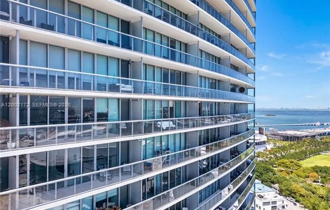 2 beds, 2 baths, 1,208 sqft, $5,490, Unit 888 Biscayne Blvd # 2404