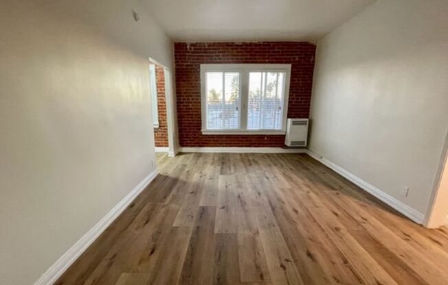 Studio, 1 bath, 450 sqft, $1,395