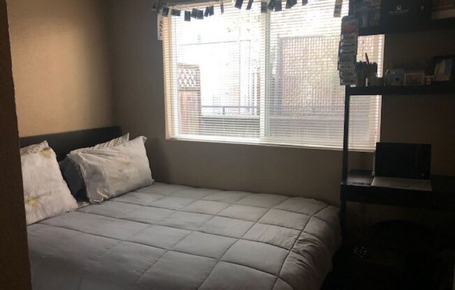 2 beds, 1 bath, 687 sqft, $2,095, Unit B104