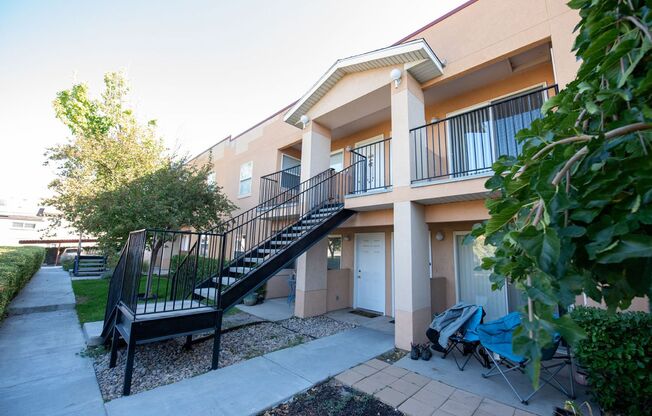 2 beds, 1 bath, $1,749, Unit 5