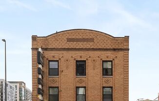 1023 North Broadway | Renovated Studio & 1BR Apartments in Denver's Golden Triangle!