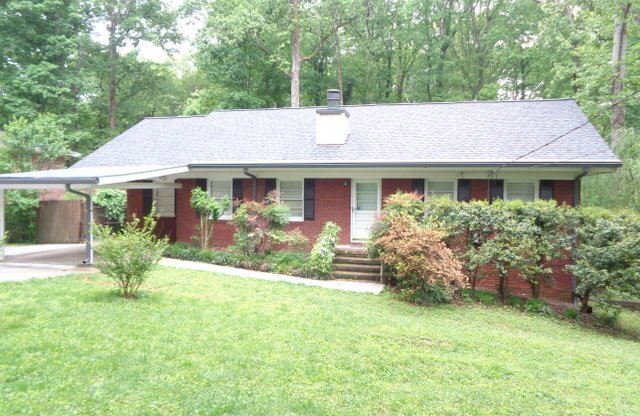 Vintage ranch with loads of charm!