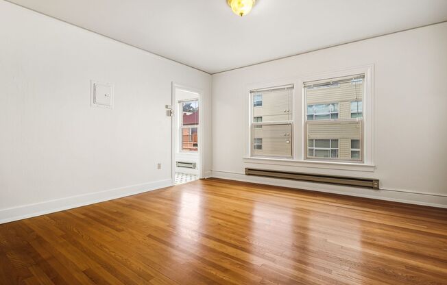 Studio, 1 bath, 425 sqft, $1,595, Unit 420