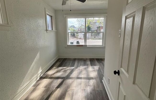 2 beds, 1 bath, 770 sqft, $1,050, Unit W Florissant Ave- 6037