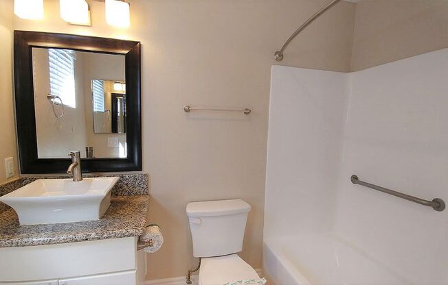 2 beds, 2 baths, 950 sqft, $2,750, Unit 118