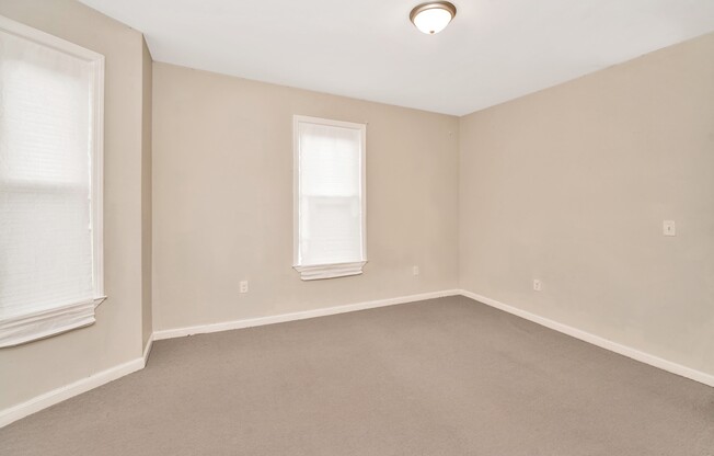 5 beds, 2 baths, 2,200 sqft, $3,900, Unit 0
