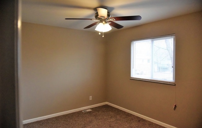 3 beds, 2 baths, $1,595