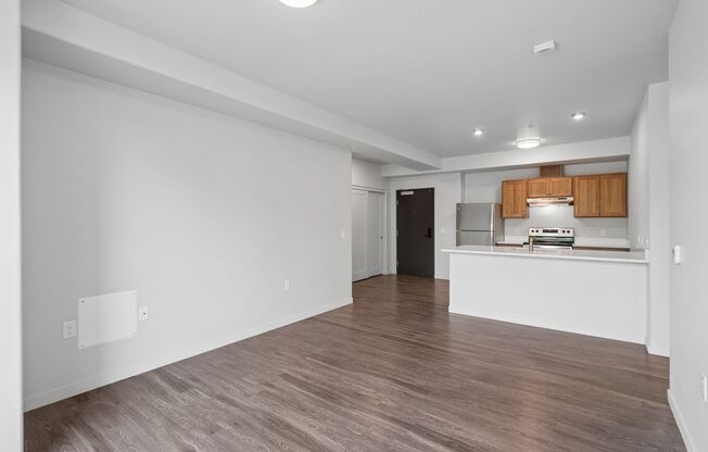 3 beds, 2 baths, 1,312 sqft, $1,975, Unit 207