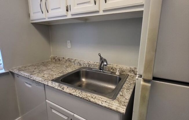 1 bed, 1 bath, 592 sqft, $1,845, Unit 30