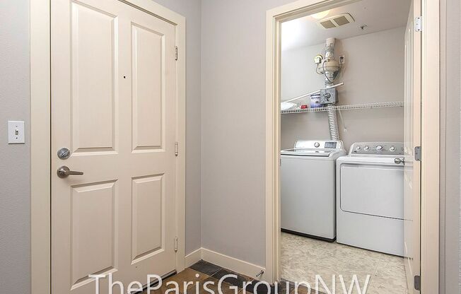 1 bed, 1 bath, $2,300