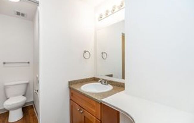 2 beds, 2 baths, 877 sqft, $1,845, Unit 110