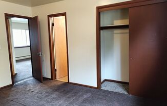 2 beds, 1 bath, $795, Unit #2