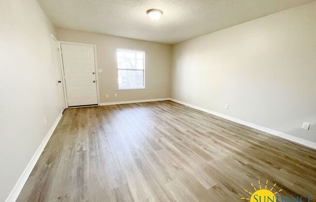 Charming 2-Bedroom Ground-Floor Unit in Fort Walton Beach-Near Bases!