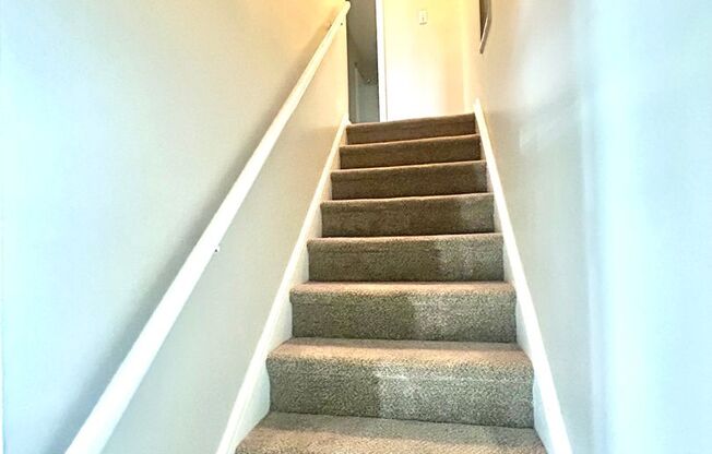 2 beds, 1.5 baths, 1,100 sqft, $1,090, Unit 719-D