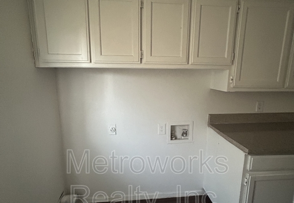 111 Pine Meadow Dr. - B