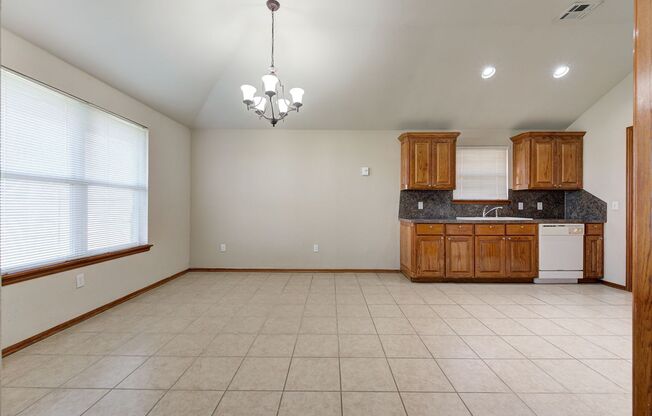 3 beds, 2 baths, $1,599